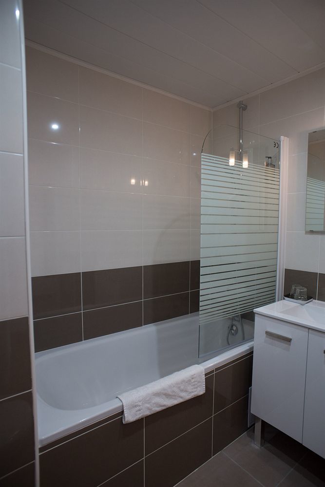 ניי-פלזאנס Milton Hotel מראה חיצוני תמונה