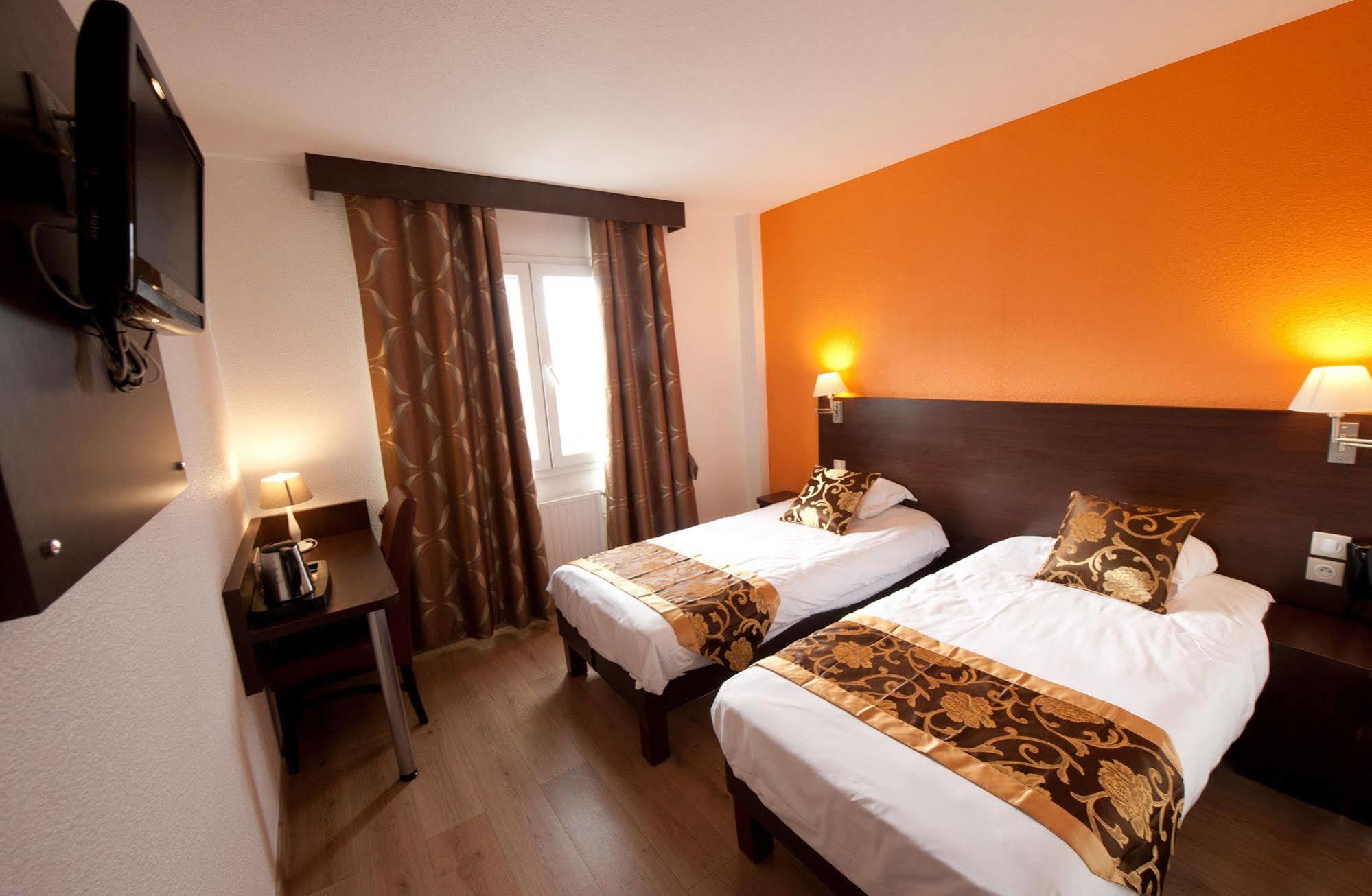 ניי-פלזאנס Milton Hotel מראה חיצוני תמונה